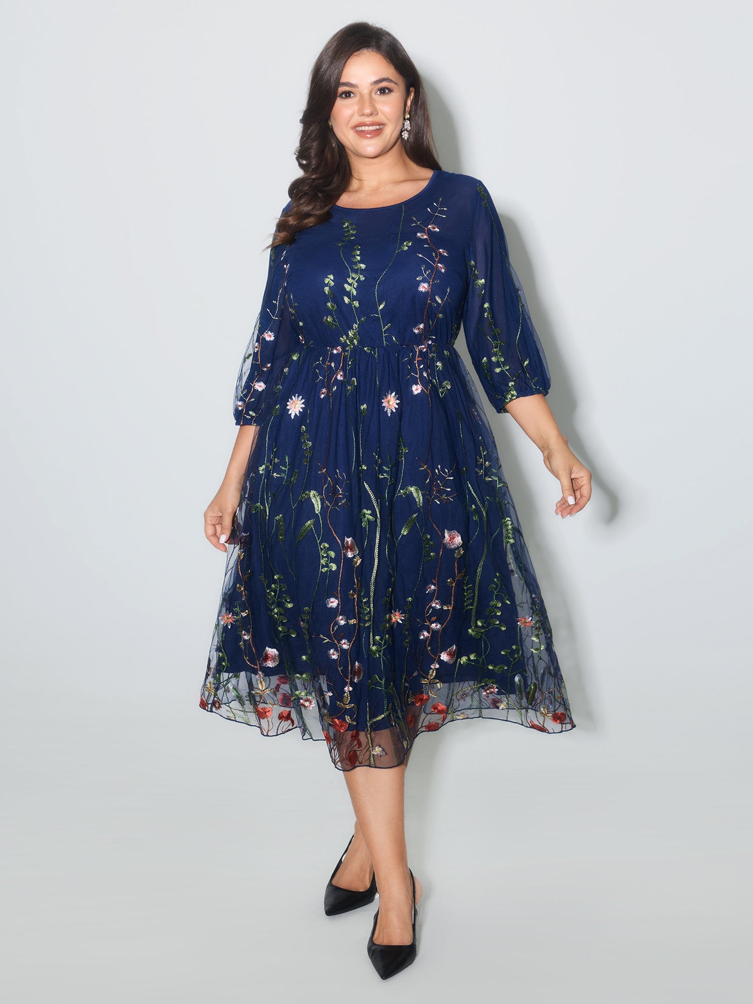 Robe Midi Brodee Fleurie Cintree